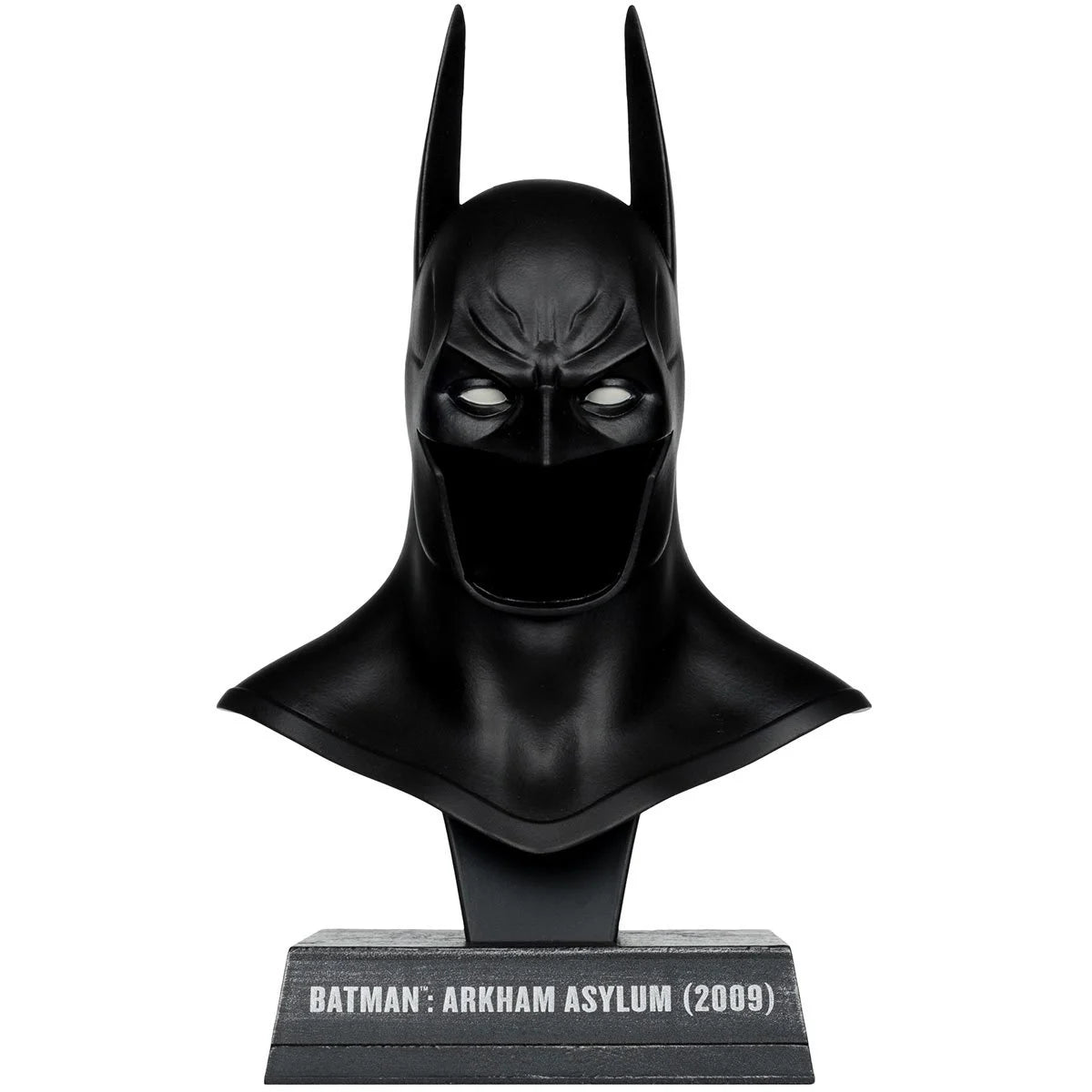 DC Direct Prop Replica Wave 3 Batman Arkham Asylum 1:3 Scale Cowl