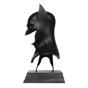 (PREVENTA) DC Direct Prop Replica Wave 2 Batman Detective Comics #27 1st Appearance 1:3 Scale Cowl