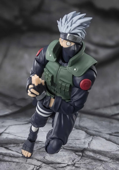 Naruto Shippuden Kakashi Hatake The famed Sharingan Hero S.H.Figuarts Action Figure