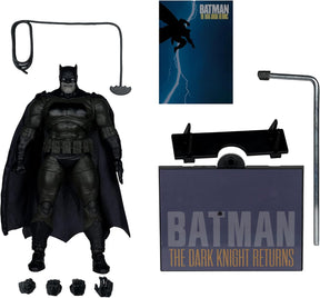 (PREVENTA) McFarlane Toys - DC Multiverse Batman (The Dark Knight Returns) 7in Action Figure, McFarlane Cover Recreations, Gold Label, Amazon Exclusive