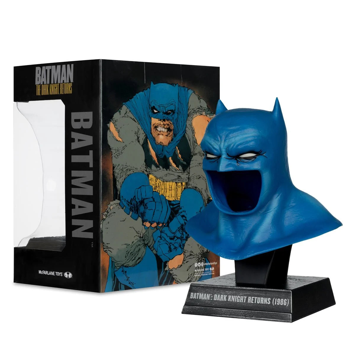 DC Prop Replica Wave 3 Batman Dark Knight Returns 1:3 Scale Cowl