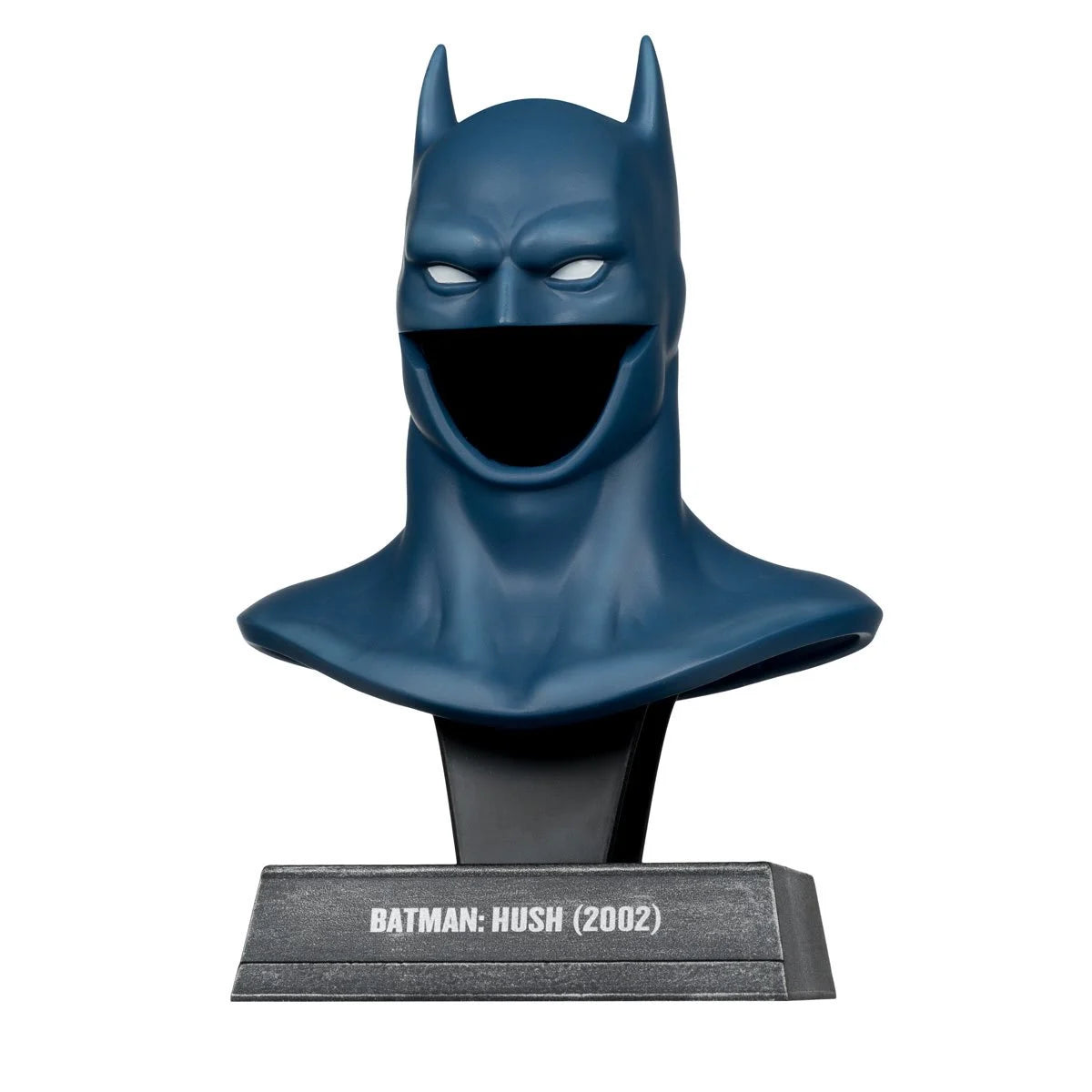 (PREVENTA) DC Direct Prop Replica Wave 2 Batman Hush 1:3 Scale Cowl